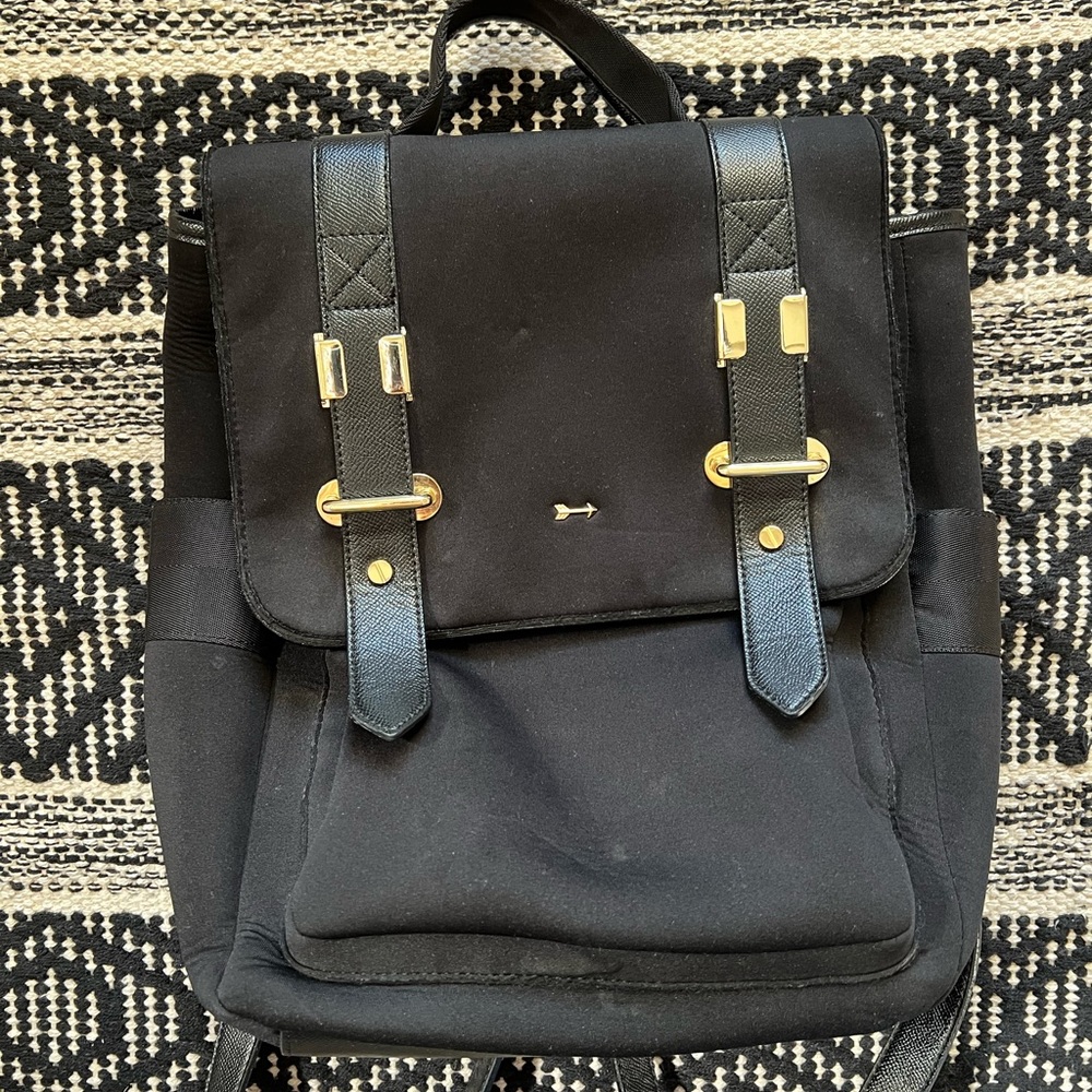 Gianni Bini black neoprene backpack / laptop sleeve